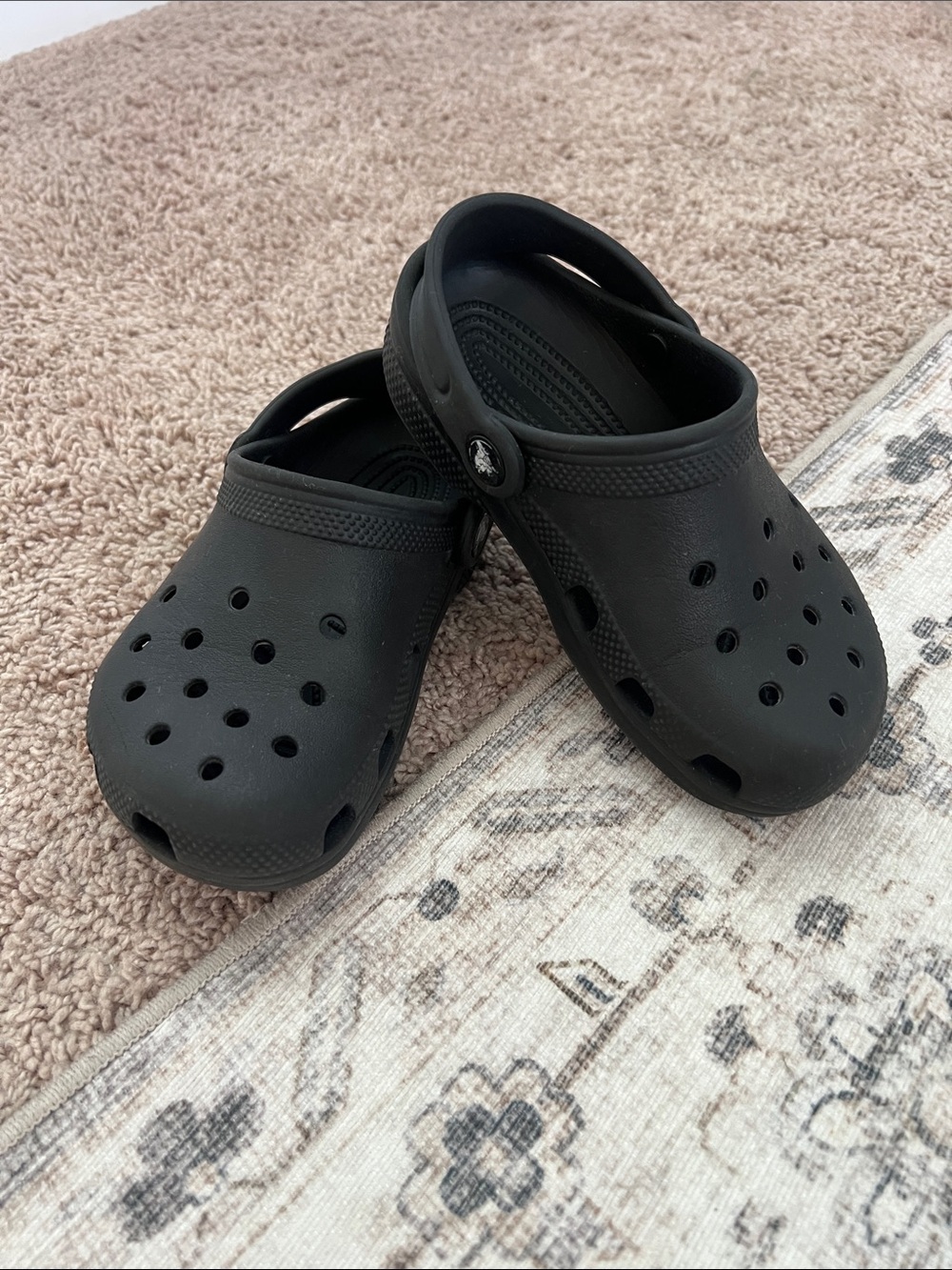 CROCS Kids Classic Clogs in Black